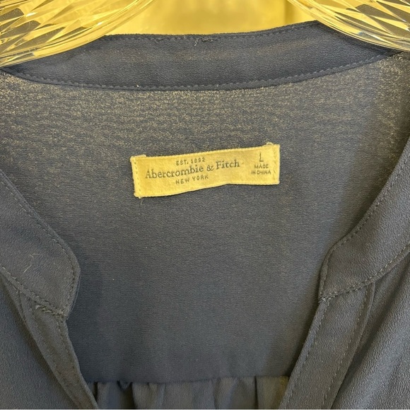 Abercrombie & Fitch Women's Navy Blue Chiffon Blouse Size L - Picture 2 of 5